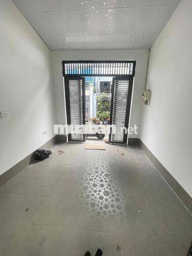 Nhà 2 lầu 3 phòng 3 máy lạnh hẻm Trần Hưng Đạo