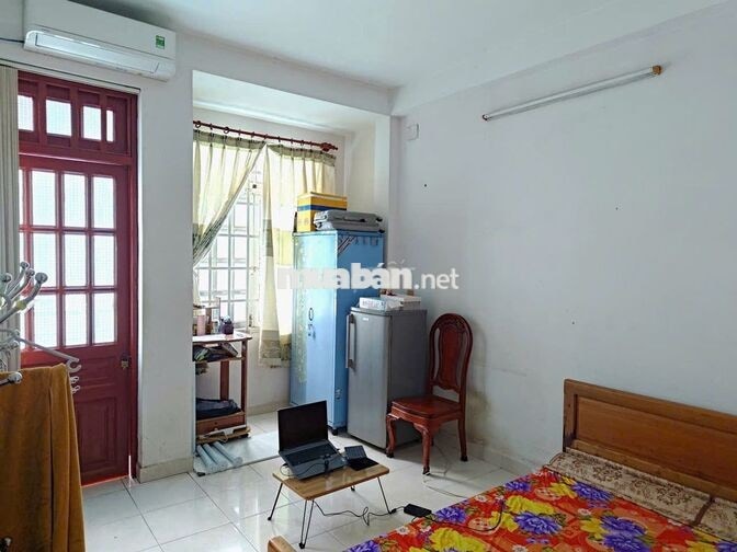 Pass trọ full nội thất đường Thành Thái, Q.10. Ban công thoáng mát