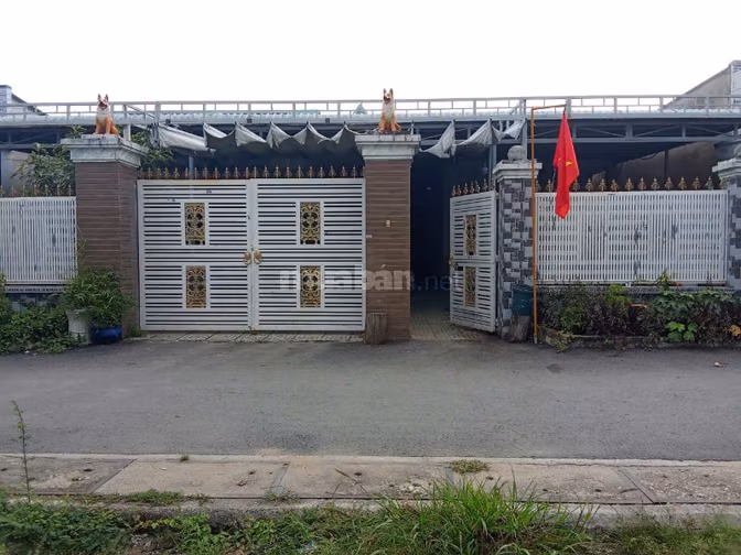 Bán nhà trệt hẻm 3m gần chợ Đồng Hòa 9 x 12m full thổ cư, giá 3 tỷ