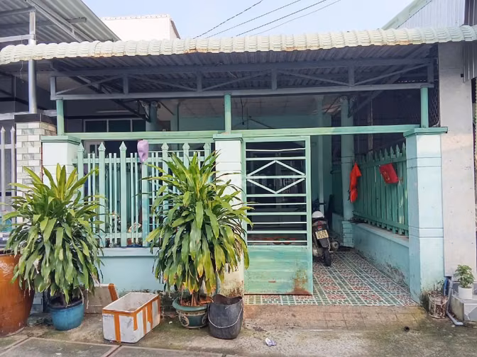 Bán nhà trệt hẻm 3m gần chợ Đồng Hòa 9 x 12m full thổ cư, giá 3 tỷ