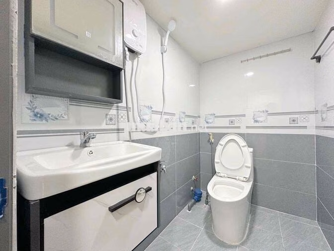 khai Trương nhiều phòng gác ban công và Cửa sổ sáng , Bình Tiên q6 Gần