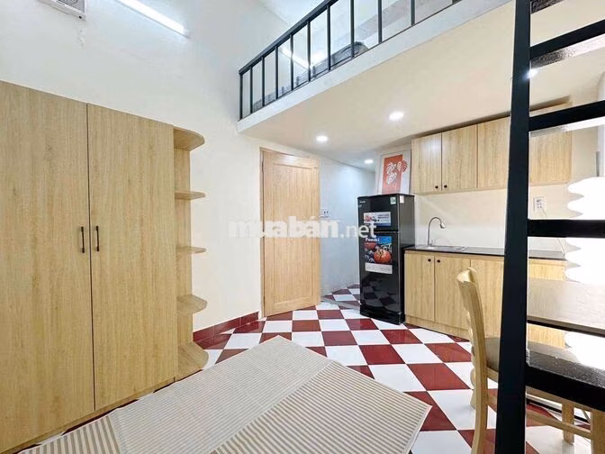 khai Trương nhiều phòng gác ban công và Cửa sổ sáng , Bình Tiên q6 Gần