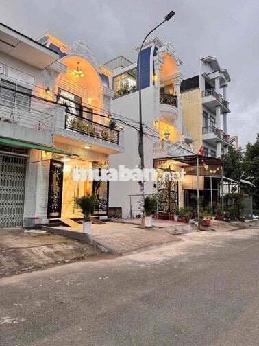 NHÀ TRỆT LẦU MỚI HOÀN THIỆN – MẶT TIỀN CÔNG VIÊN