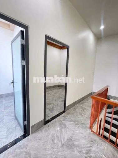 Nhà mới 2 phòng hẻm Bờ Hồ Huỳnh Cương