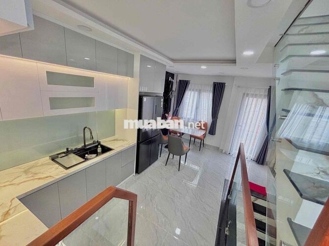 CHO THUÊ NHÀ PHỐ MỚI XÂY FULL NỘI THẤT CAO CẤP QUẬN 7