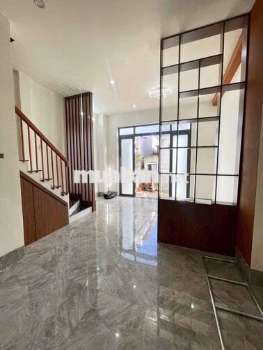 Nhà mới 2 phòng hẻm Bờ Hồ Huỳnh Cương