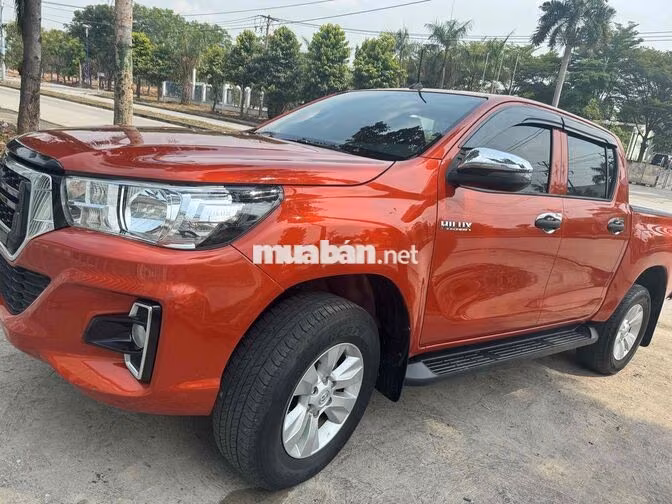 Toyota Hilux Cam Tự động Dầu Xe bán tải