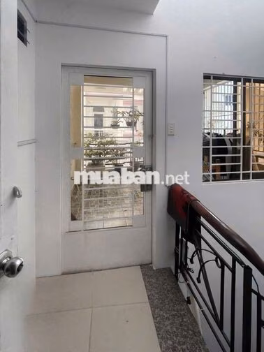 Cho thuê nhà HX tải Hoàng Hoa Thám 4x10m 2 lầu 3 pn giá 16 triệu