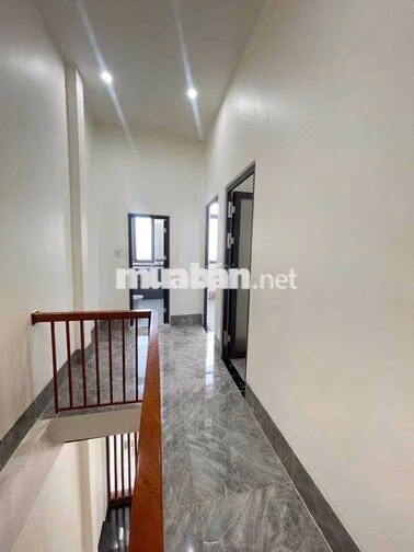 Nhà mới 2 phòng hẻm Bờ Hồ Huỳnh Cương