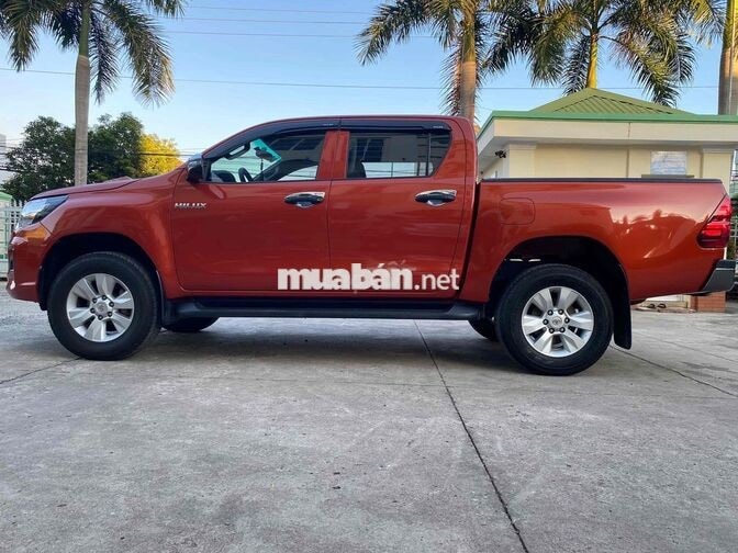Toyota Hilux Cam Tự động Dầu Xe bán tải