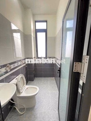 Nhà mới 2 phòng hẻm Bờ Hồ Huỳnh Cương