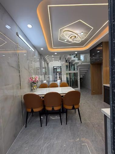 NHÀ PHỐ HIỆN ĐẠI  NỘI THẤT CAO CẤP