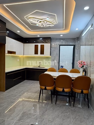 NHÀ PHỐ HIỆN ĐẠI  NỘI THẤT CAO CẤP