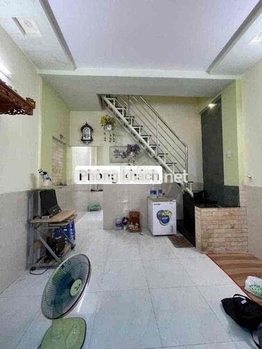 Nhà 1 trệt 1 lầu 2PN 2WC tại đường 36 Linh Đông gần Phạm Văn Đồng