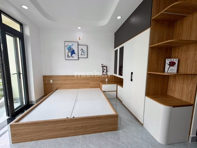 NHÀ PHỐ HIỆN ĐẠI  NỘI THẤT CAO CẤP