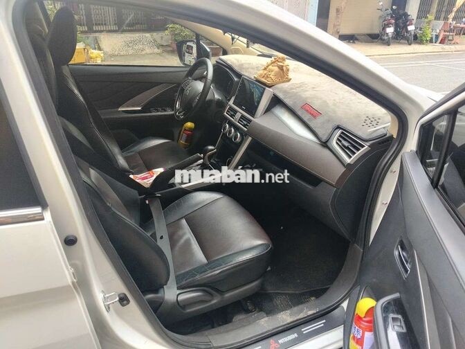 Mitsubishi Xpander Cross 7 chỗ số tự động Trắng