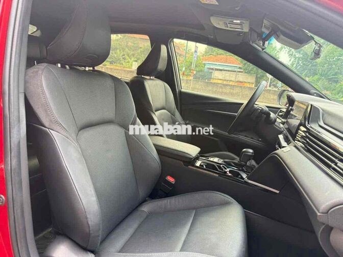 Toyota Camry 2.5Q HEV TOP 2025 Đỏ Hybrid