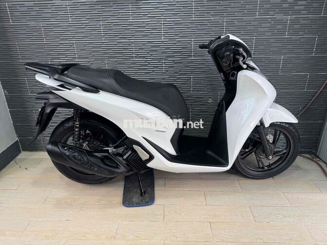 Honda SH125 2023 Trắng Đen Panda 18.000 km