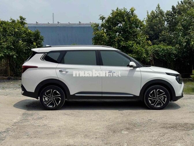 Kia Carens Luxury 2025 Trắng 7 chỗ Số tự động