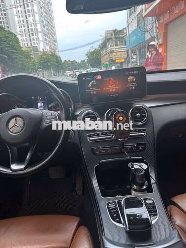 Mercedes-Benz GLC Đen Da Cao Cấp 5 Chỗ