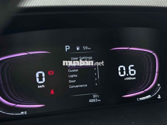 Kia Carens Luxury 2025 Trắng 7 chỗ Số tự động