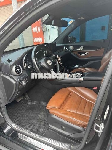 Mercedes-Benz GLC Đen Da Cao Cấp 5 Chỗ
