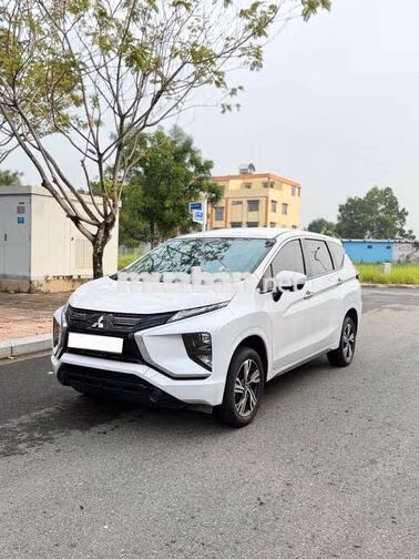 Mitsubishi Xpander 2024 Trắng Số sàn 7 chỗ