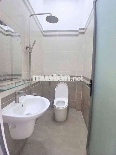 Nhà 1 trệt 3 lầu hẻm 151 liên khu 4/5 BHH B bình tân
