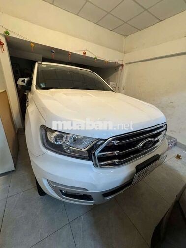 Ford Everest Titanium 2018 Trắng đi được 80,000km