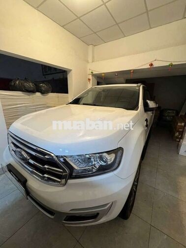 Ford Everest Titanium 2018 Trắng đi được 80,000km