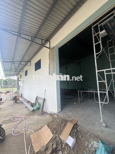 CHO THUÊ XƯỞNG 230M GẦN TRUNG TÂM Y TẾ DĨ AN