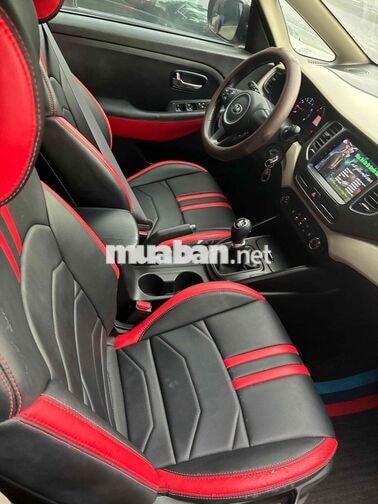 Kia Rondo Số sàn màu Đỏ
