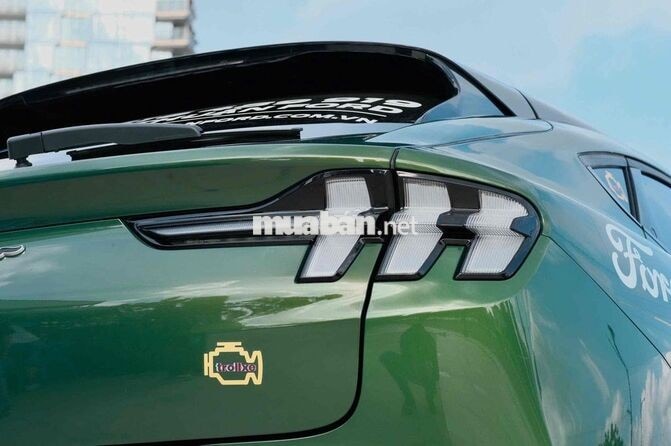 Ford Mustang Mach-E SUV thuần điện