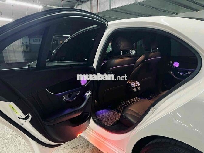 CẦN BÁN XE MẸC C300 - 2016