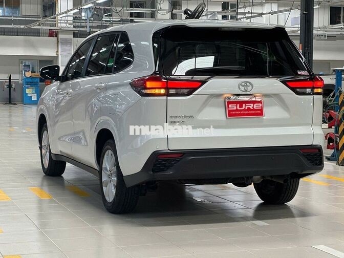 Innova Cross V 2024 - 19.000 km - Giá Còn Giảm