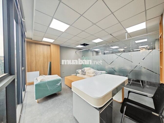 Cho thuê văn phòng Lê Trọng Tấn lô góc 65m2 chỉ 10tr view kính thoáng