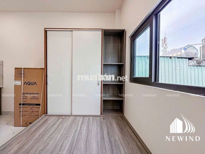 Căn hộ mới đầy đủ nội thất cửa sổ trời ngay Khánh Hội đi bộ tới NTTU