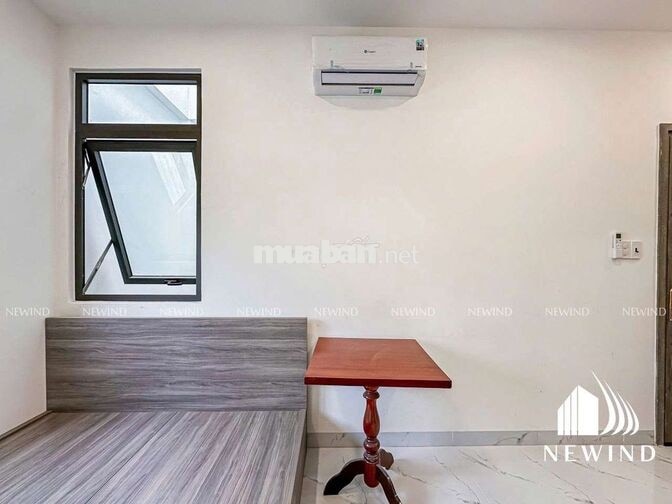 Căn hộ mới đầy đủ nội thất cửa sổ trời ngay Khánh Hội đi bộ tới NTTU