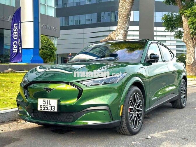 Ford Mustang Mach-E SUV thuần điện