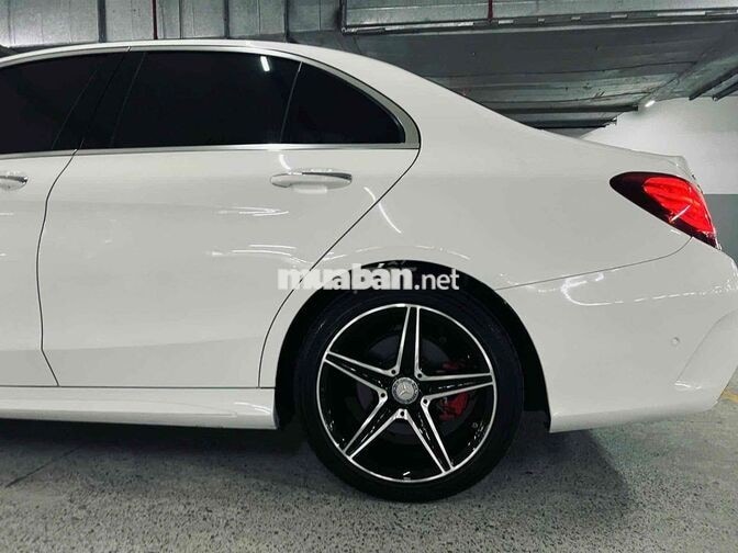 CẦN BÁN XE MẸC C300 - 2016