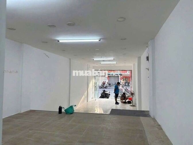 Nhà mặt tiền kinh doanh tự do 
