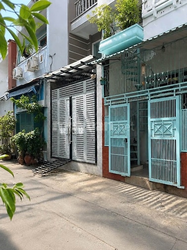Ngân hàng thanh lý nhà gần chợ Hóc Môn, 5x16, 800tr
