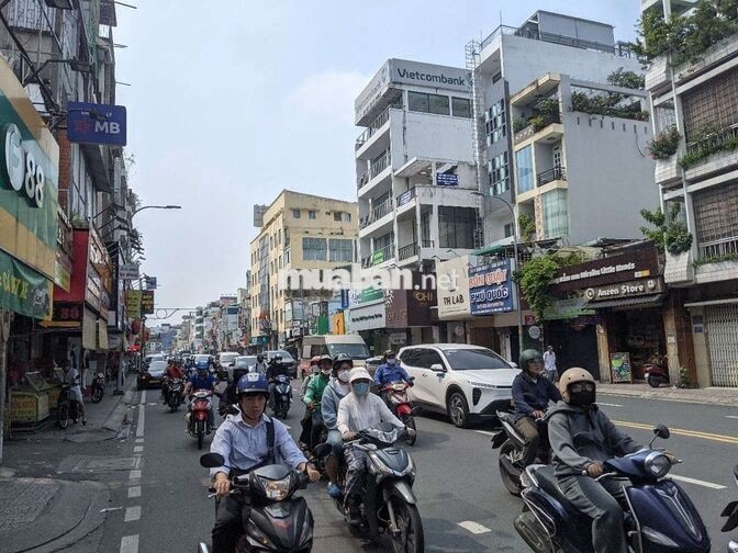 Nhà mặt tiền kinh doanh tự do 
