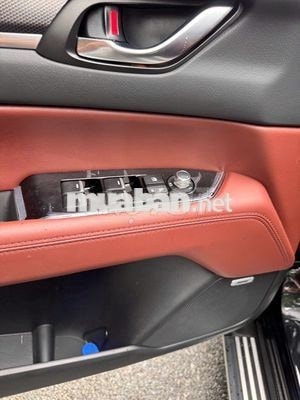Mazda CX-8 2.5 Signature AWD 2025 Đen 7 chỗ