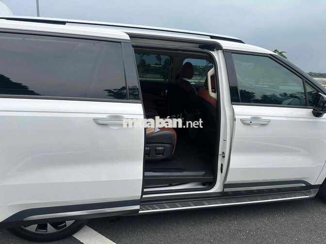 🚀🚀🚀Kia Carnival Signature 2022 Trắng Tự động