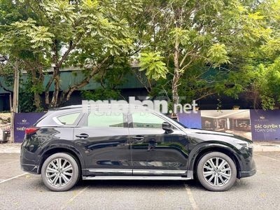 Mazda CX-8 2.5 Signature AWD 2025 Đen 7 chỗ