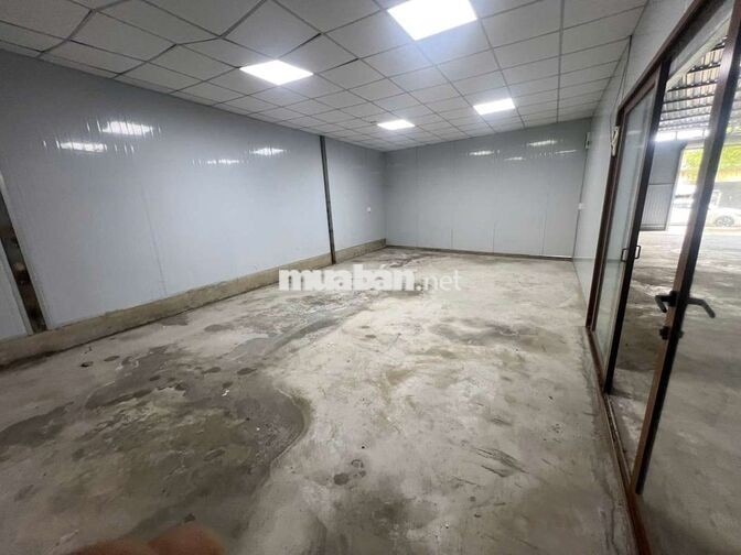 CHO THUÊ KHO,XƯỞNG 280M2 GIÁ 25TR/T, Đ XE CÔNG 40F NGAY TRƯỜNG CHINH