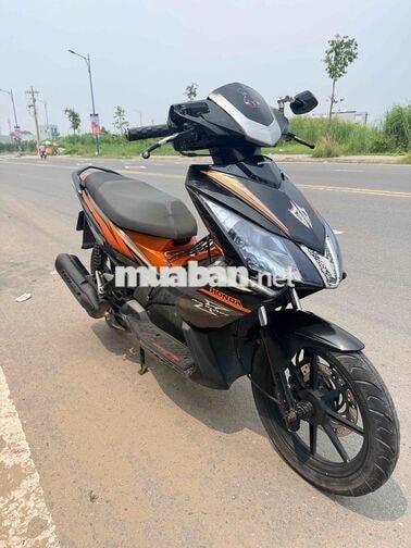 Honda Air Blade Thể thao Đen cam