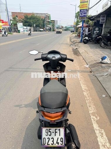 Honda Air Blade Thể thao Đen cam