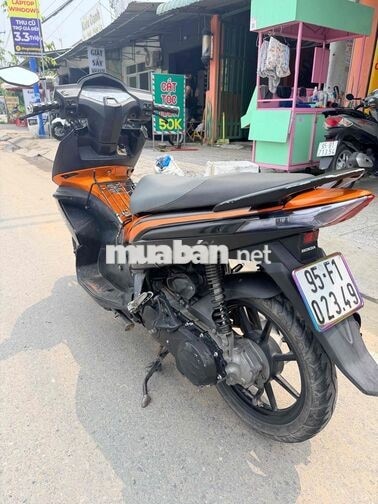 Honda Air Blade Thể thao Đen cam
